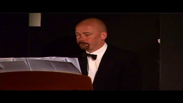 Rehearsal Pianist Paul looking cool, calm and fab-u-lous, dahling!