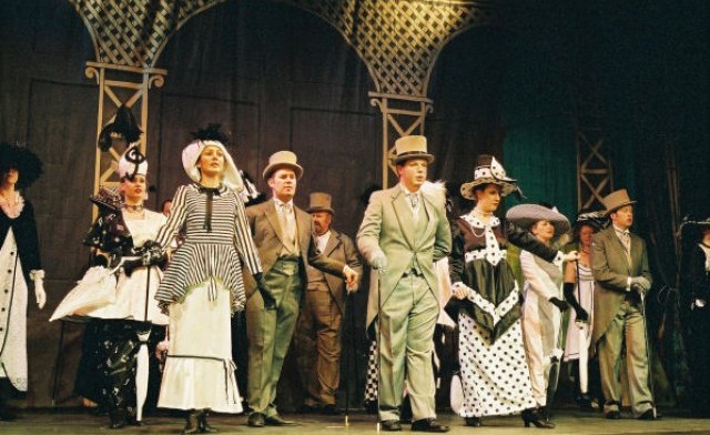 There's Alan dancing at the back, in the middle.